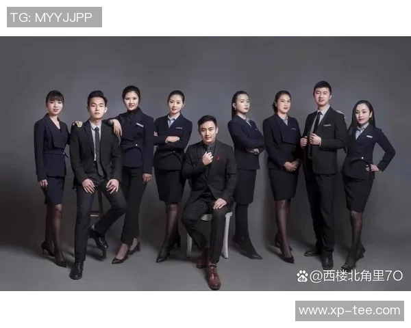 提升工作效率与企业形象的关键因素：如何选择合适的工作服与搭配技巧