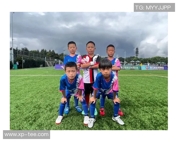 全国锦标赛回顾:杭州足球队展现出色节奏与团队配合能力 全国锦标赛回顾:杭州足球队展现出色节奏与团队配合能力